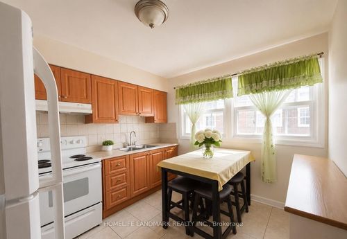 110 Purpledusk Trail, Scarborough, ON, M1E4E1 | Card Image