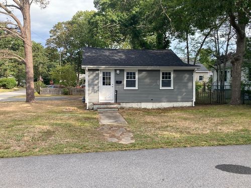 13 Fir St, Wareham, MA, 02571-2348 | Card Image