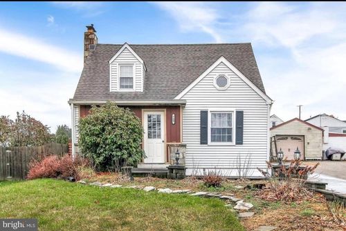 720 Skyline Dr, YORK, PA, 17406-1544 | Card Image