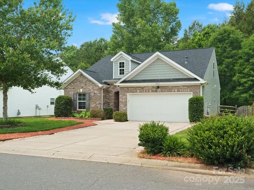 1660 Beleek Ridge Ln, Clover, SC, 29710-6095 | Card Image