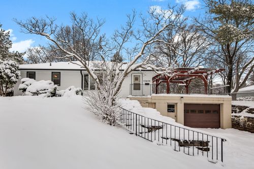 10406 Harriet Ave S, Bloomington, MN, 55420-5237 | Card Image