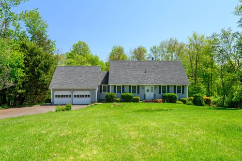 3 Red Barn Ln, Brookfield, CT, 06804-3700 | Card Image