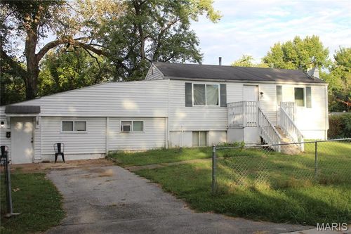 10153 Earl Dr, Saint Louis, MO, 63136-5532 | Card Image
