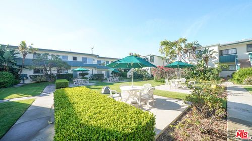 apt-7-2033 Euclid St, Santa Monica, CA, 90405-1502 | Card Image