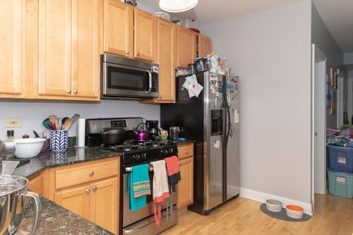 2-1059 Fry St, Chicago, IL, 60642-5422 | Card Image