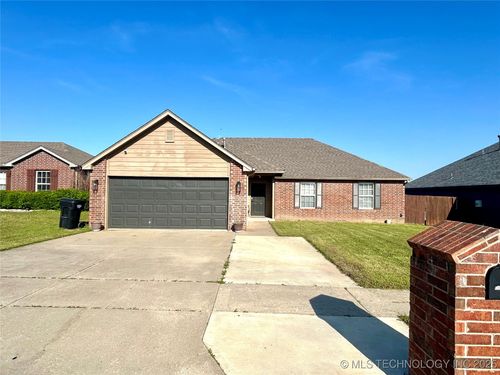 1110 Catalina Dr, Oologah, OK, 74053-3288 | Card Image