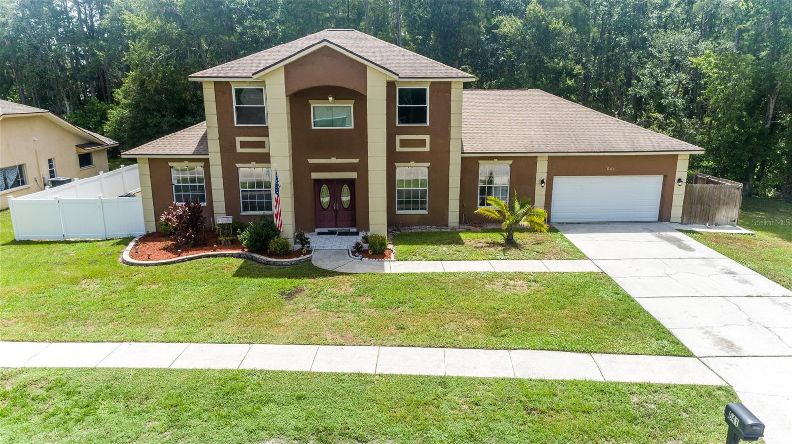 Whispering Lakes Blvd, Tarpon Springs, FL 34688