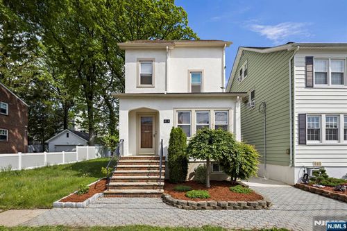 414 N 8th St, Fairview, NJ, 07022-1106 | Card Image