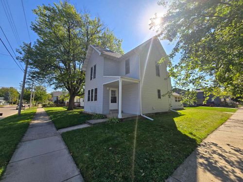 1521 Ravine St, Janesville, WI, 53548-3519 | Card Image