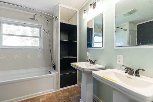 15330 Fm 3089, House other with 4 bedrooms, 3 bathrooms and null parking in Sinton TX | Image 22