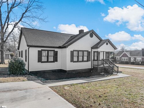 129 Spring St, Reidville, SC, 29375-9601 | Card Image