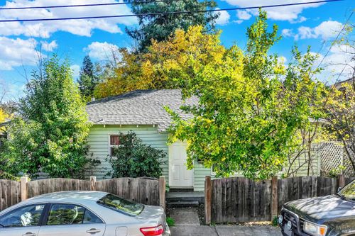 211 Triplett Drive, Cloverdale, CA, 95425 | Card Image