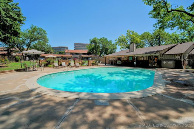 E - 6370 S 80 Th East Ave, Condo with 2 bedrooms, 3 bathrooms and null parking in Tulsa OK | Image 32