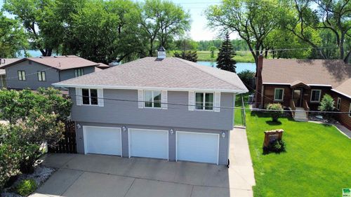 159 Suncoast Dr, McCook Lake, SD, 57049-4017 | Card Image