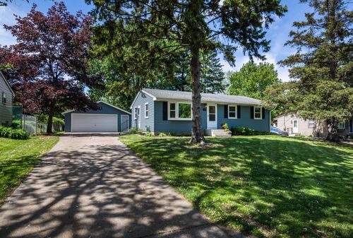 616 Esther Ln, Woodbury, MN, 55125-1116 | Card Image