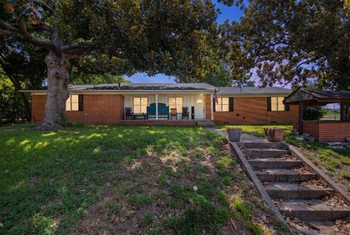 400 N Motley Dr, Overton, TX, 75684-1030 | Card Image