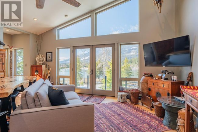 179 Kootenay Lake Rd, House other with 2 bedrooms, 2 bathrooms and 12 parking in Procter BC | Image 54