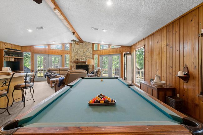 31 N Lakeview Dr, House other with 4 bedrooms, 2 bathrooms and 2 parking in Pointblank TX | Image 5