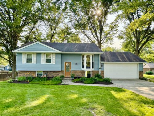 1860 E Choctaw Dr, London, OH, 43140-8732 | Card Image