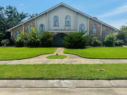 71 Verde St, Kenner, LA, 70065-1068 | Card Image