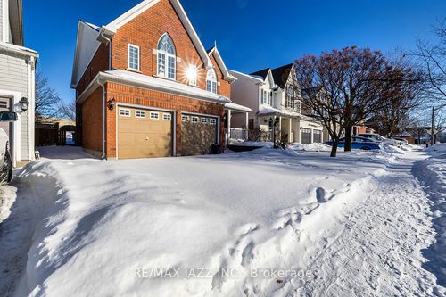 1238 Oakhill Ave, Oshawa, ON, L1K2R4 | Card Image