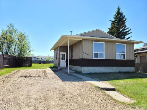8309 101 Avenue, Peace River, AB, T8S1N2 | Card Image