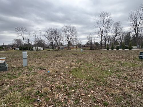 11211 Hamilton Run, Zionsville, IN, 46077-7868 | Card Image