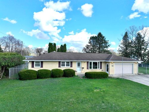1920 Greenwich Ln, Janesville, WI, 53545-0984 | Card Image