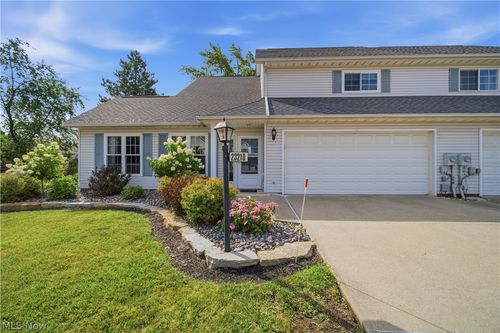 23210 Bennington Hamlet Circle, Euclid, OH, 44123 | Card Image