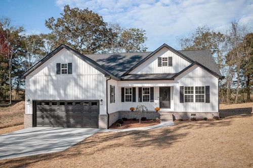 557 Oak Tree Dr, McMinnville, TN, 37110-1990 | Card Image