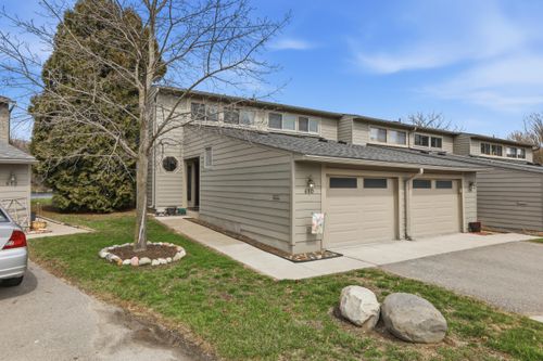 610 Peninsula Ct, Ann Arbor, MI, 48105-2506 | Card Image