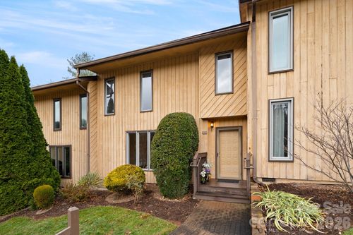 103 Pebble Creek Dr, Asheville, NC, 28803-3257 | Card Image