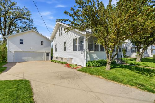 500 6th Ave, Marion, IA, 52302-3210 | Card Image