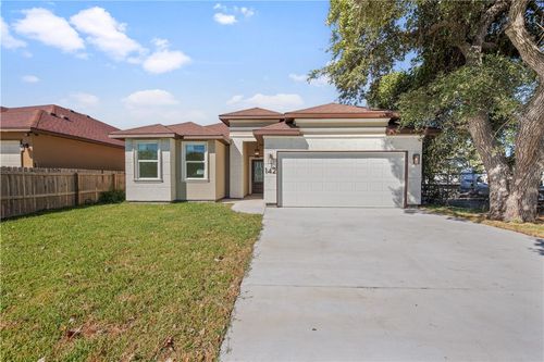 142 S 11th St, Aransas Pass, TX, 78336-4016 | Card Image