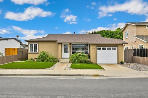 4940 Edwin Pl, San Diego, CA, 92117-1620 | Card Image