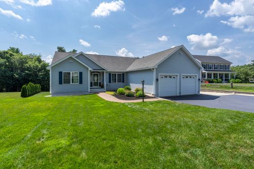 9 Rae Brook Rd, Hooksett, NH, 03106-1221 | Card Image