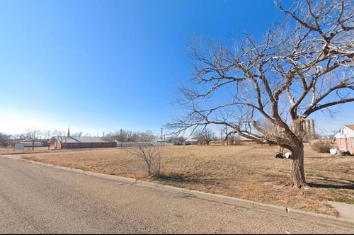 312 S Gaines Ave, Tulia, TX, 79088-2516 | Card Image