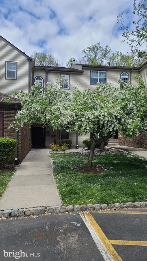 6232 Cedar Ct, Monmouth Junction, NJ, 08852-2138 | Card Image