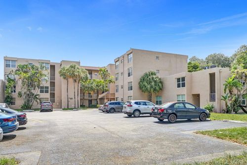 203-9400 Live Oak Pl, Davie, FL, 33324 | Card Image
