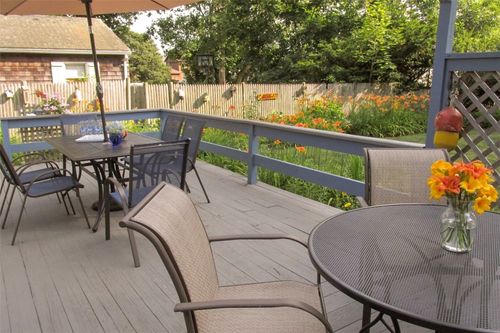 44 Benson Ave, Westerly, RI, 02891-5318 | Card Image