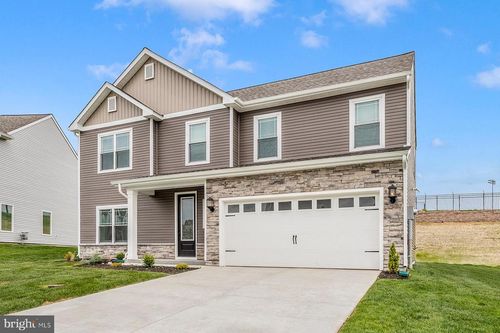 500 Abigail Ave, WAYNESBORO, PA, 17268-7902 | Card Image