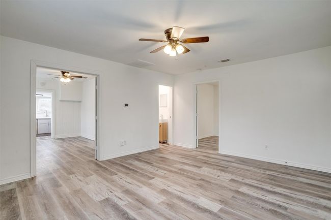 345 N Field St, House other with 2 bedrooms, 2 bathrooms and null parking in Burleson TX | Image 6