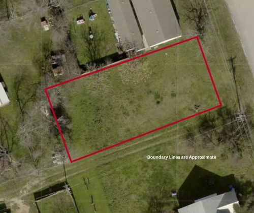 106 S Avenue B, Elgin, TX, 78621-2914 | Card Image