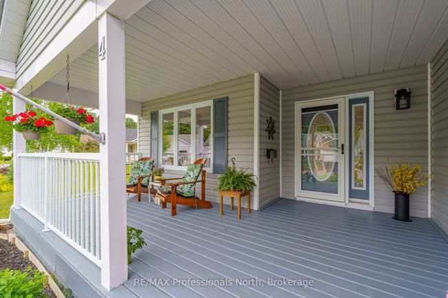 4 Red Maple Crt, House other with 3 bedrooms, 2 bathrooms and 4 parking in Gravenhurst ON | Image 5