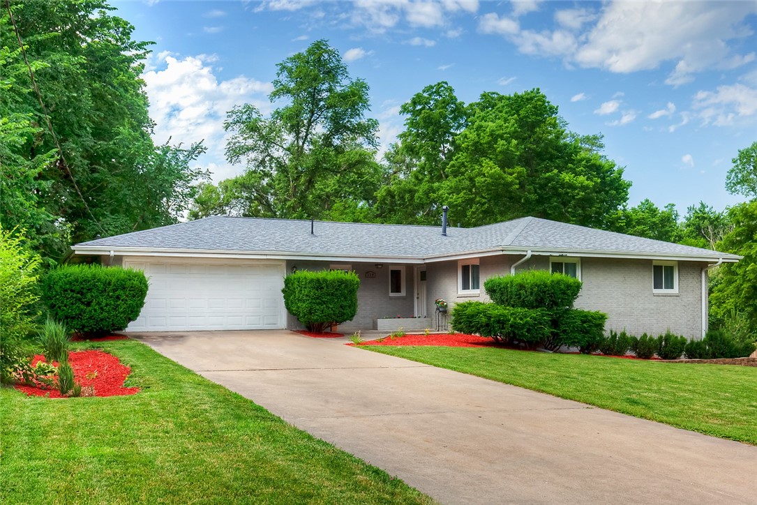 Porter Ave, Des Moines, IA 50315