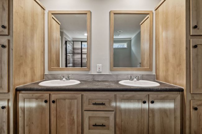 553 Camden Bay Rd, House other with 3 bedrooms, 2 bathrooms and null parking in Camden TN | Image 42