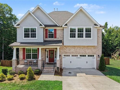 7611 Mary Ellen Ct, Greensboro, NC, 27409-9566 | Card Image