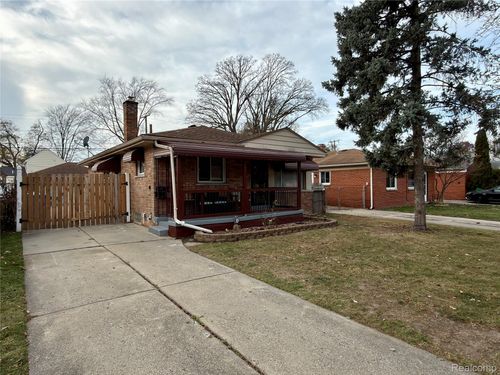 4436 Gertrude St, Dearborn Heights, MI, 48125-2824 | Card Image