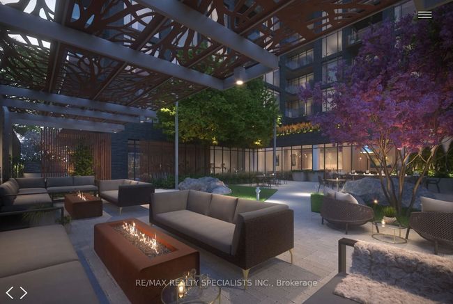 810 - 21 Park St E, Condo with 2 bedrooms, 1 bathrooms and null parking in Mississauga ON | Image 7