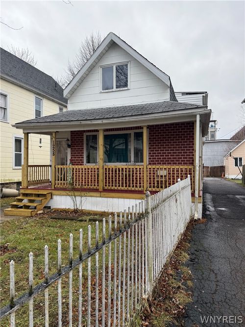 1258 West Ave, Buffalo, NY, 14213-1117 | Card Image
